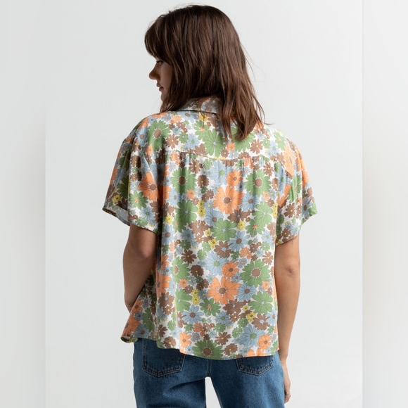 🌸 RSQ Floral Oversized Women's Camp Shirt - Size XXL 🌸 - Picture 4 of 13
